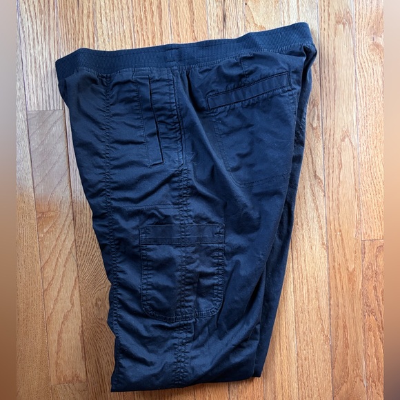 Eddie Bauer women’s black utility jogger with elastic waistband, size 8 - Picture 7 of 11